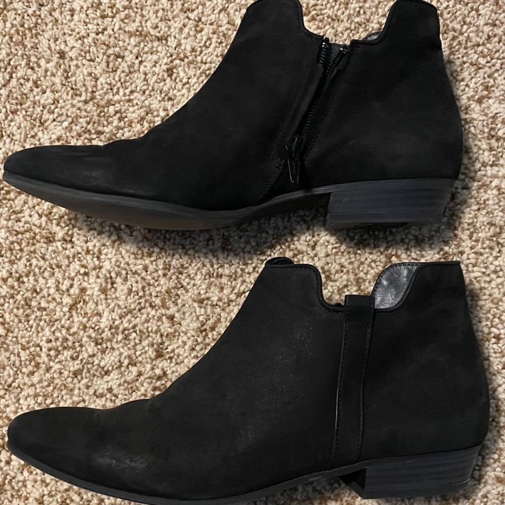 Paul Green - Black Suede Booties